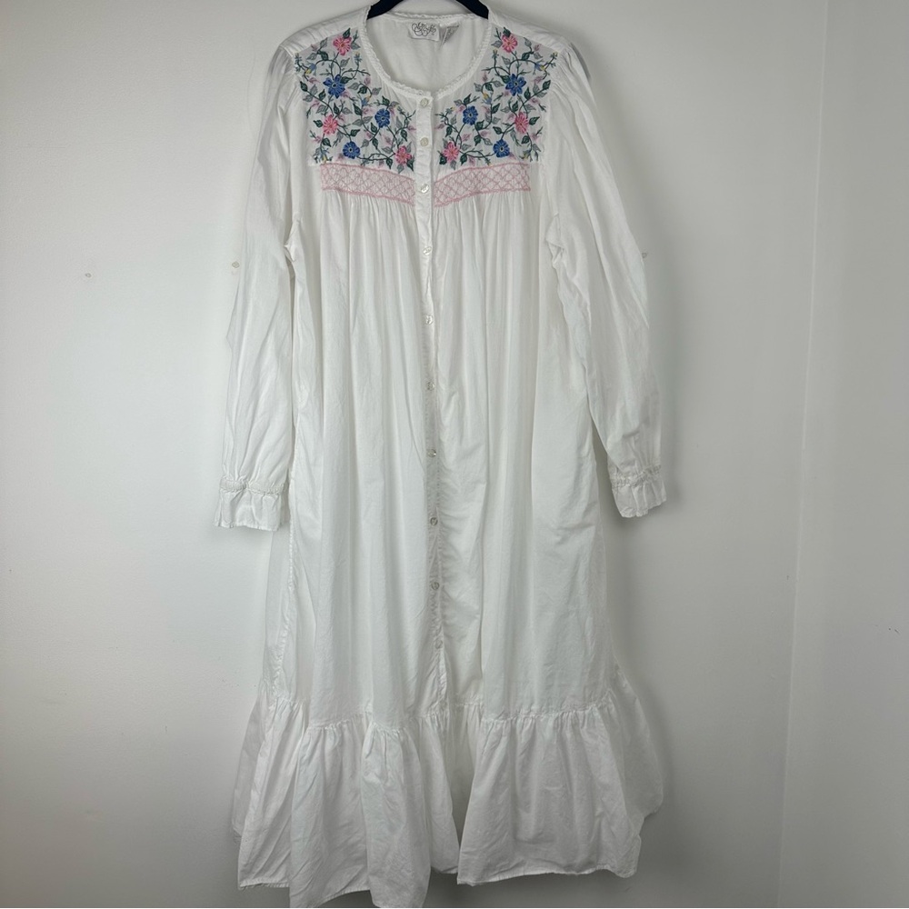Go Softly Women’s Nightgown Size Medium White Large Prairie Peasant Grandmacore - Picture 1 of 7